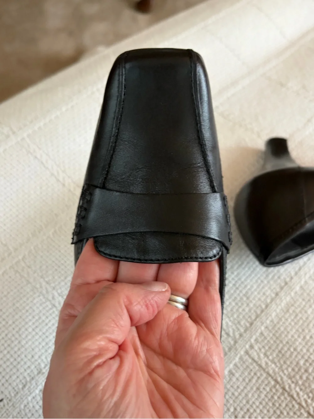 Etienne Aigner classic black